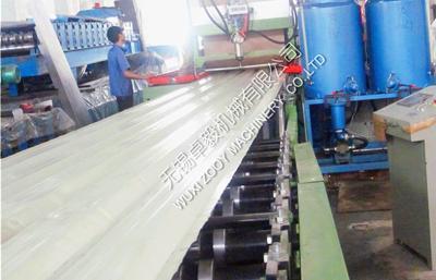 China Customized PU Sandwich Panel Roll Forming Machine Hydraulic Cutting for sale