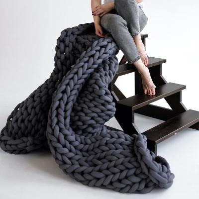 China Anti-pilling NEW Rectangular Knitted Throw Blankets Handmade Knit Weighted Chunky Blanket for sale