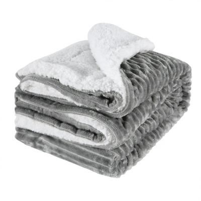 China Anti-pilling double bed covering wholesale warming soft plush blankets for winter for sale