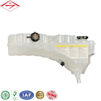 China HEAVY DUTY Coolant Tank Truck Coolant Expansion Tank TRUCK Cooling System For PETERBILT KENWORTH (17 STIMULANT OUTLET) 18' | T1673008 for sale