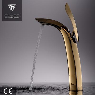 China Luxury Gold Bathroom Basin Faucet Brass Mixers Taps Large Metered Basin Faucet for sale