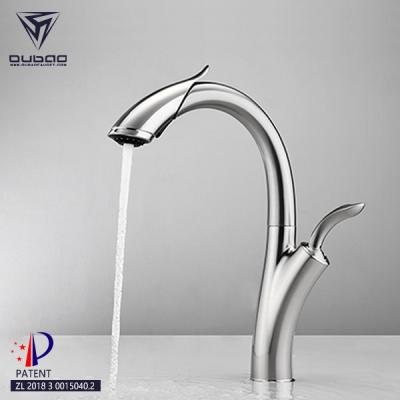 China Modern Modern Chrome Deck Mounted Single Lever Pull Down Kitchen Faucets for sale