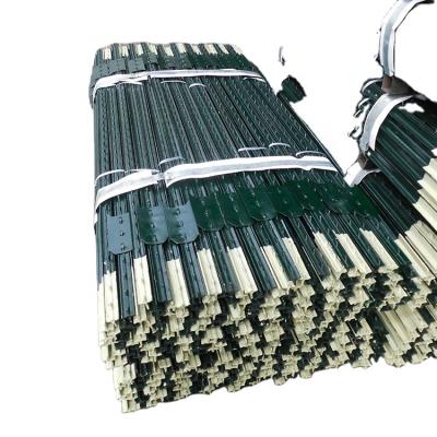 China Easily Assembled Heavy Galvanized Steel Fencing Studded T Post With Wire Mesh for sale