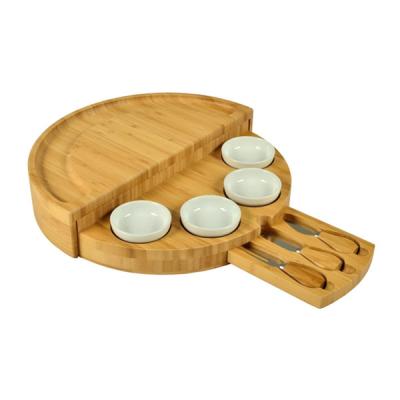 China Sustainable Innovative Design Easy to Carry Charcuterie Board with Accessories Deluxe Wooden Cutting Plates for sale