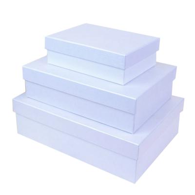 China Disposable Wholesale Customized Rectangle Shape White Cardboard Gift Box Packaging for sale