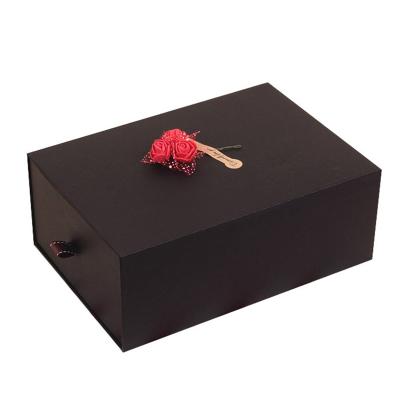 China Disposable Luxury Custom Kraft Paper Drawer Design Cardboard Box For Shoe Packaging With Flower for sale