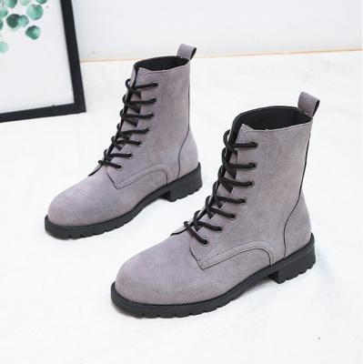 China Fashion trend short boots with thick suede heel and large size round head Martin boots with front lace in medium tube 107 for sale