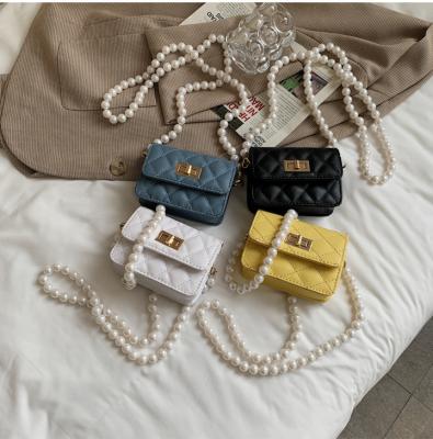 China 2021 Korean Oblique Bag 5865 4 Colors Of New Diamond Waterproof Pearl Chain for sale