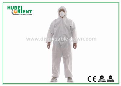 China Duurzame schoonkamer SMS wegwerp hoed overalls 50gm Zipper Front Te koop