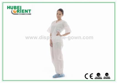 Chine Anti-liquide Pyjama médical à usage unique SMS avec chemise et pantalon pour protéger le corps à vendre