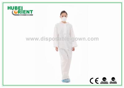 Chine Vêtements jetables à manches longues pour usine/vêtements jetables PP/MP/SMS sans capuchon et couvre-pieds à vendre