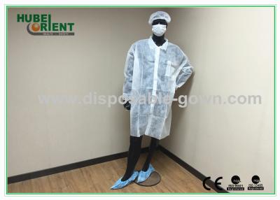 Chine Vêtements de laboratoire jetables non tissés médicaux/vêtements de laboratoire pour travailleurs de couleur blanche ou bleue à vendre