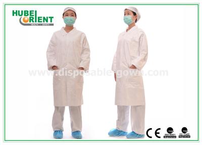 China Capa de laboratorio desechable Tyvek Blanco/Capa de laboratorio protectora desechable Respirable en venta