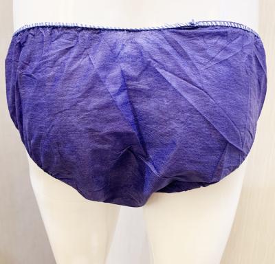 中国 Dark Blue Unisex Hygiene Triangle PP Non Woven Underpants Disposable Travel Friendly 販売のため