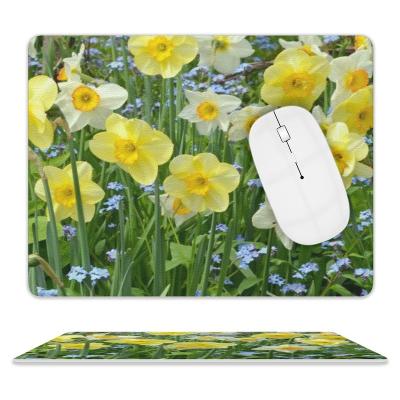 China Water Resistance Yellow Daffodil Garden Lovely Mouse Pad for sale