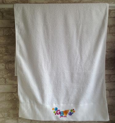 China Custom Embroidered White Towels Kid Safe Logo Cotton Terry Bath Towel For Bathroom for sale