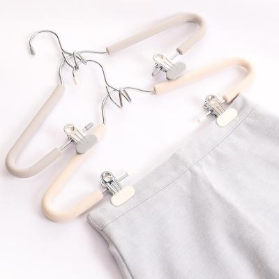 China Modern Customized Non Slip EVA Foam Tubber Clothes Metal Hangers Clothes Drying Rack Hanger for sale