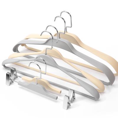 China Wholesale Modern Anti-skid Wide Shoulder Hangers Plastic Adult Panty Hanger for sale