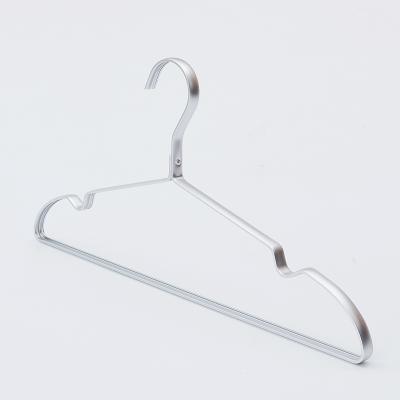 China Modern Cheap Modern Aluminum Wide Shoulder Suit Clothes Hanger Metal Gold Coat Hanger for sale