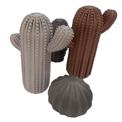 China Custom Europe Window Display Rack Giant Fiberglass Cactus for sale