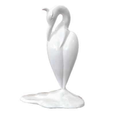 China Europe Home Decorations Good Luck Meaning Resin Bird Statue Red Crowned Crane Sculpture for sale