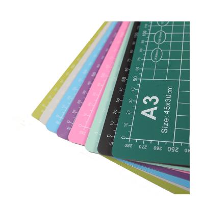 China Art Pottery Tool Modeling Self Healing A3 Working Flexible Cutting Mat Rotating A3 Sheet 3Mm Mat Rotating Cutting Mat Home for sale