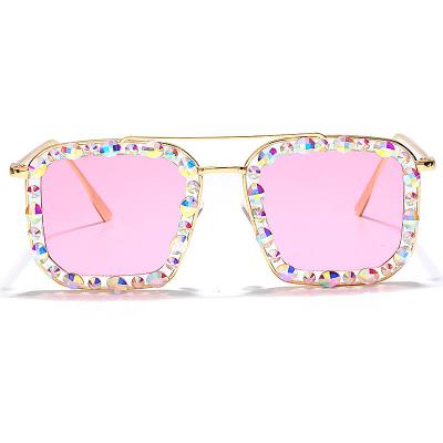 China UV400 2021 New Fashion Big UV400 Protection Gold Frame Bling Rhinestone Sun Glass Square Ocean Glass Sunglasses for sale