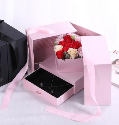 China Recycled materials paperboard valentines luxury custom gift shaped wholesale hot sale heart shape flower box for sale