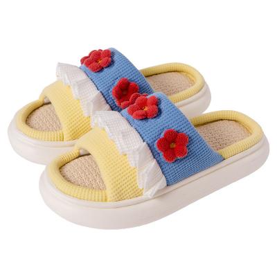 China 2022 Trend Cute Canvas Indoor Home Fashion Comfortable Lightweight Canvas Bedroom Women Designer Slippers for sale