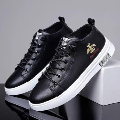 China Fashion Trend Wholesale Best Value Rubber Soles Men's Flat Casual Shoes Black Leather Shoes for sale