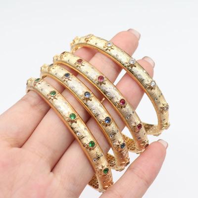 China 18k Gold Plated Brass Hot Style Superior Luxury Feeling Restoring Ancient Ways Designs Opening 18k Csi Celebrities Micro Set Female Zirconia Bracelet for sale