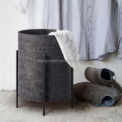 China Factory Wholesale Viable Foldable Felt Woven Storage Basket With Metal Stand Felt Laundry Basket Bag Baby Storage Box for sale