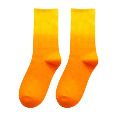 China QUICK DRY High technology fashion men's joint double color dip dye socks custom logo pinky color lovers unisex size cotton crew socks for sale