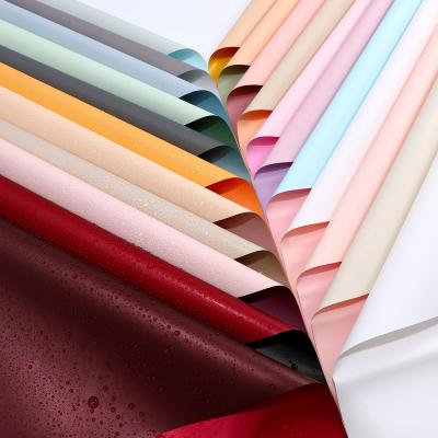 China Florist Kraft Paper 58mic 60*60cm Fresh Waterproof Light Weight Paper Moistureproof Korean Wrapping Material for sale