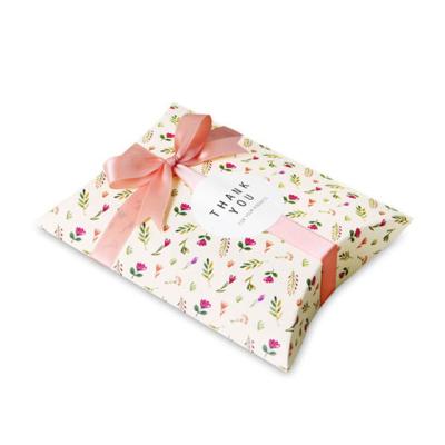 China Recycled Materials Gift Box Wholesales Valentines Day Wedding Foldable Empty Luxury Cheap Round Flower Gift Box Cardboard Boxes for sale