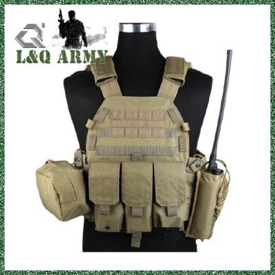 China Military Hunting Duty Vest Combat Tactical Carrier Vest & 3 Pouch for sale