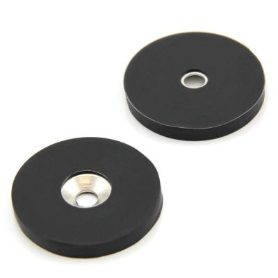 China Industrial Magnet Wire Rubber Magnet Internal Rubber Coated NdFeB Magnet With Screw Hole for sale