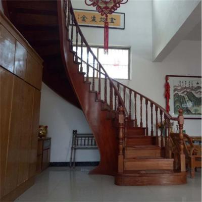 China Decorative stair treads in traditional walnut wood for sale