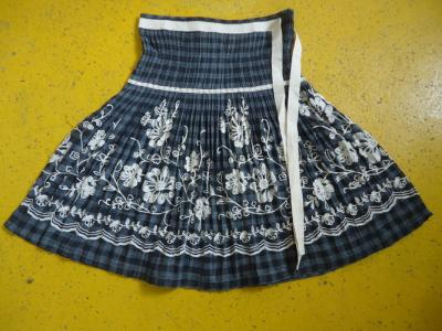 China 100% Cotton Little Girl Floral Dress , Ribbons Waist Girls Pleated Skirt For Age 7 for sale