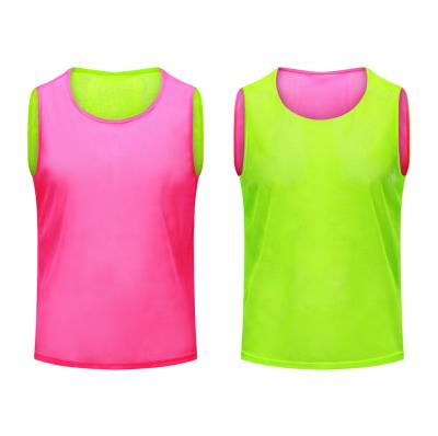 China Shirts & Tops High Quality Reversible Soccer Vest Mesh Bib Training Aprons for sale