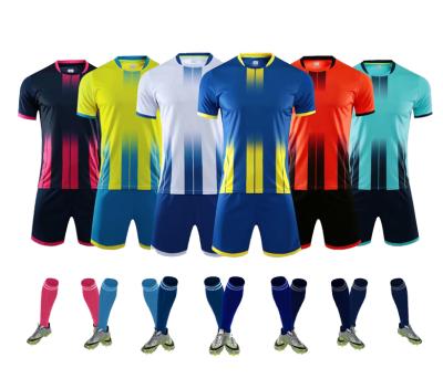 China Beautiful Sublimated Soccer Team Sports Wear Customized Uniforms Set for sale