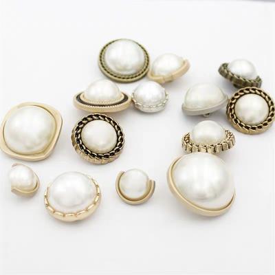 China Viable Factory Provide Good Price Direct Selling Button Natural Button for sale