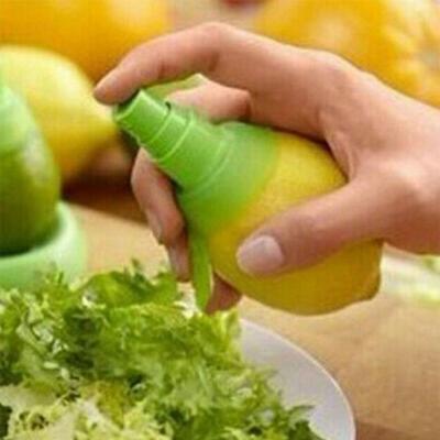 China Viable Cooking Lemon Fruit Citrus Kitchen Accessories Citrus Tool Orange Juicer Manual Spray Orange Squeezer for sale