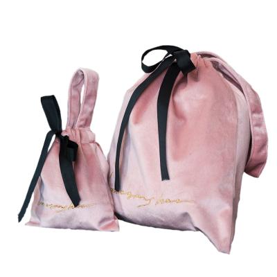 China Packaging Pouches Recyclable Velvet Velvet Display Drawstring Packaging Gift Bags Velvet Jewelry Pouch for sale