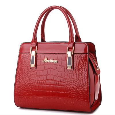 China ENGLAND STYLE 2020 spring new design bright patent-leather crocodile print ladies handbags purses and handbags for sale