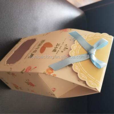 China Recyclable White Kraft Paper Bowknot Candy Box With PET Window for sale