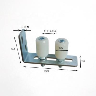 China Factory direct sale modern adjustable door roller catcher top guide bracket with 2 nylon rollers for sale