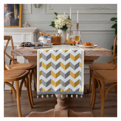 China New Geometric Stripe Wave Pattern Gradient Jacquard Jacquard Table Runner Chenille Tassel Table Runner Bohemian for sale