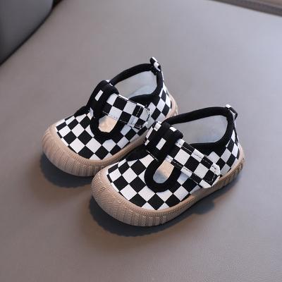 China New 0-2 years old men's flat single board shoes toddler baby canvas shoes summer and autumn soft sole shoes for sale