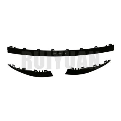 China 2019 Luxury Front Bumper Chrome Lower Lip Gloss Black For Mercedes Benz W205 2058858902 2058859002 2058859102 for sale